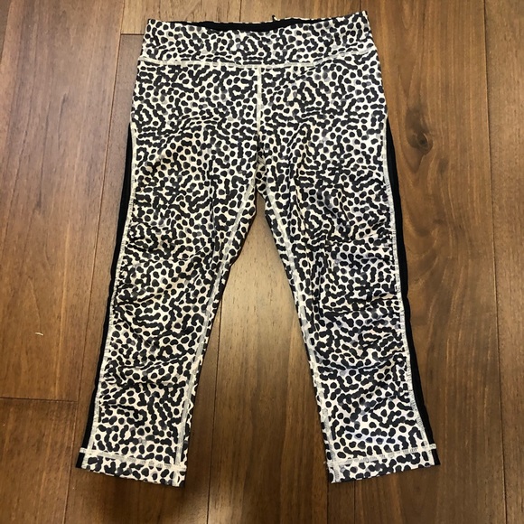 Lululemon Running Crops - Picture 2 of 5